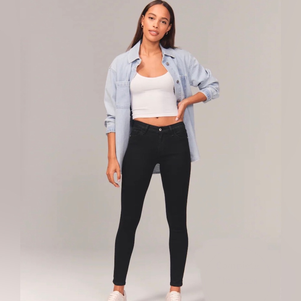 Abercrombie & Fitch | Mid Rise Super Skinny Jeans | Extra Dark Wash | 2 Short